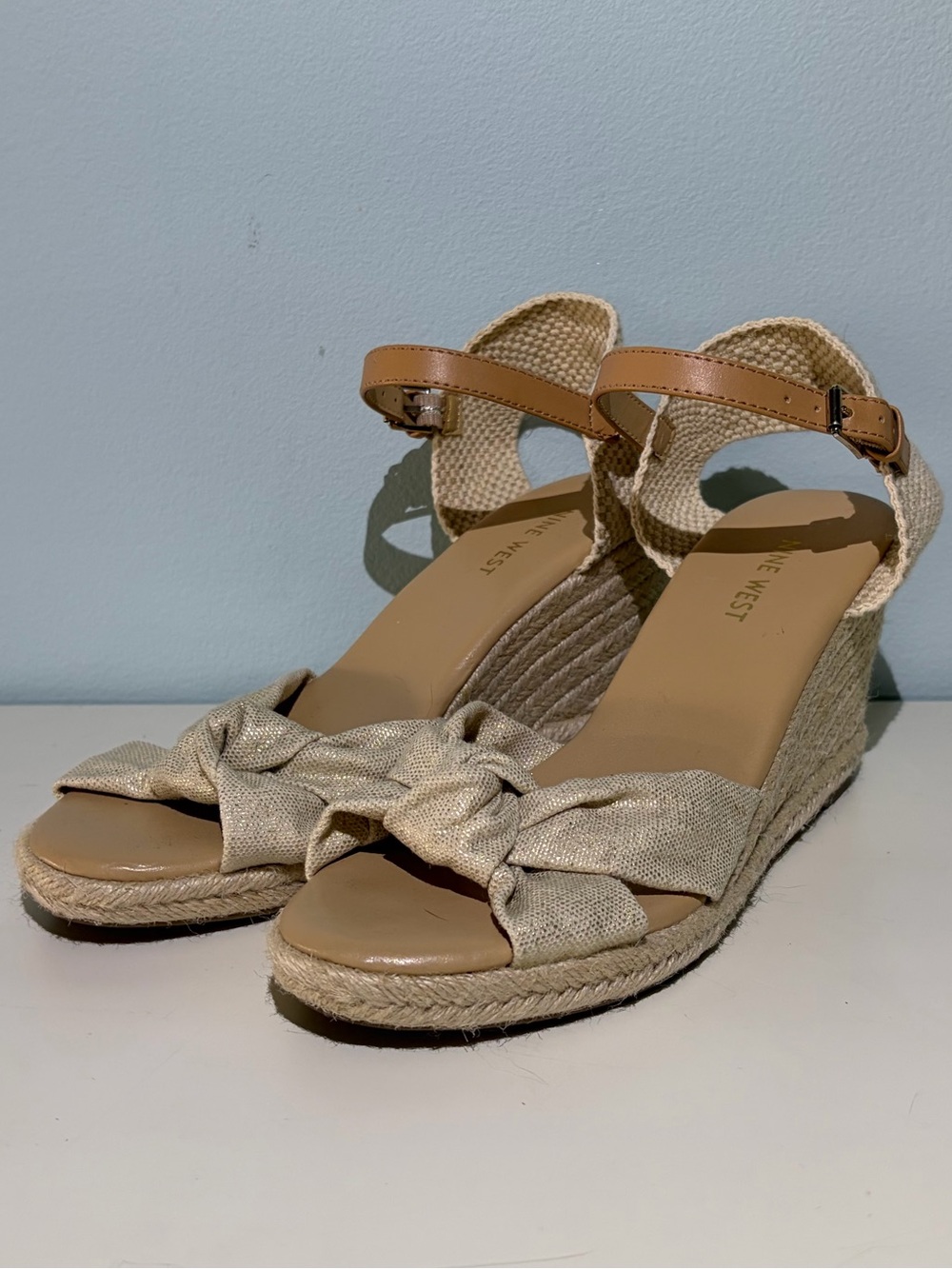 Nine West Beige Knotted Espadrille Wedge Sandals. Size 9